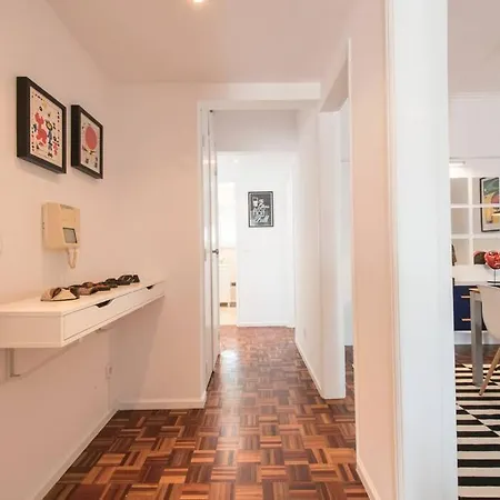 Charming Modern In Apartment Lisbon