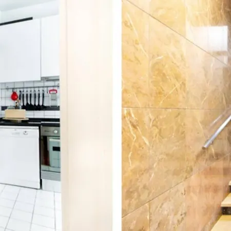 Charming Modern In Apartment *
