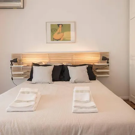 Apartment Charming Modern In *