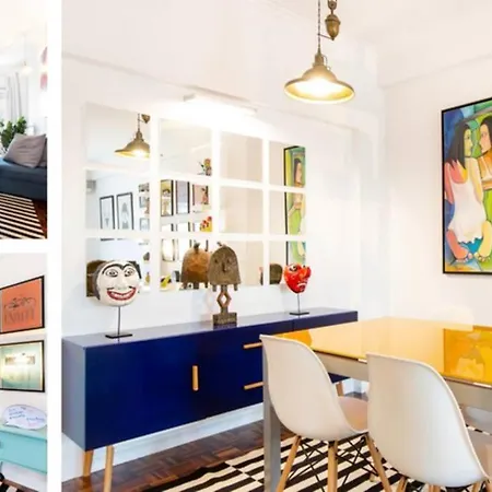 Charming Modern In Apartment *